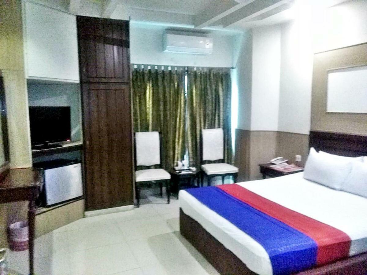 Quick Continental Hotel - Jail Road Lahore Eksteriør bilde