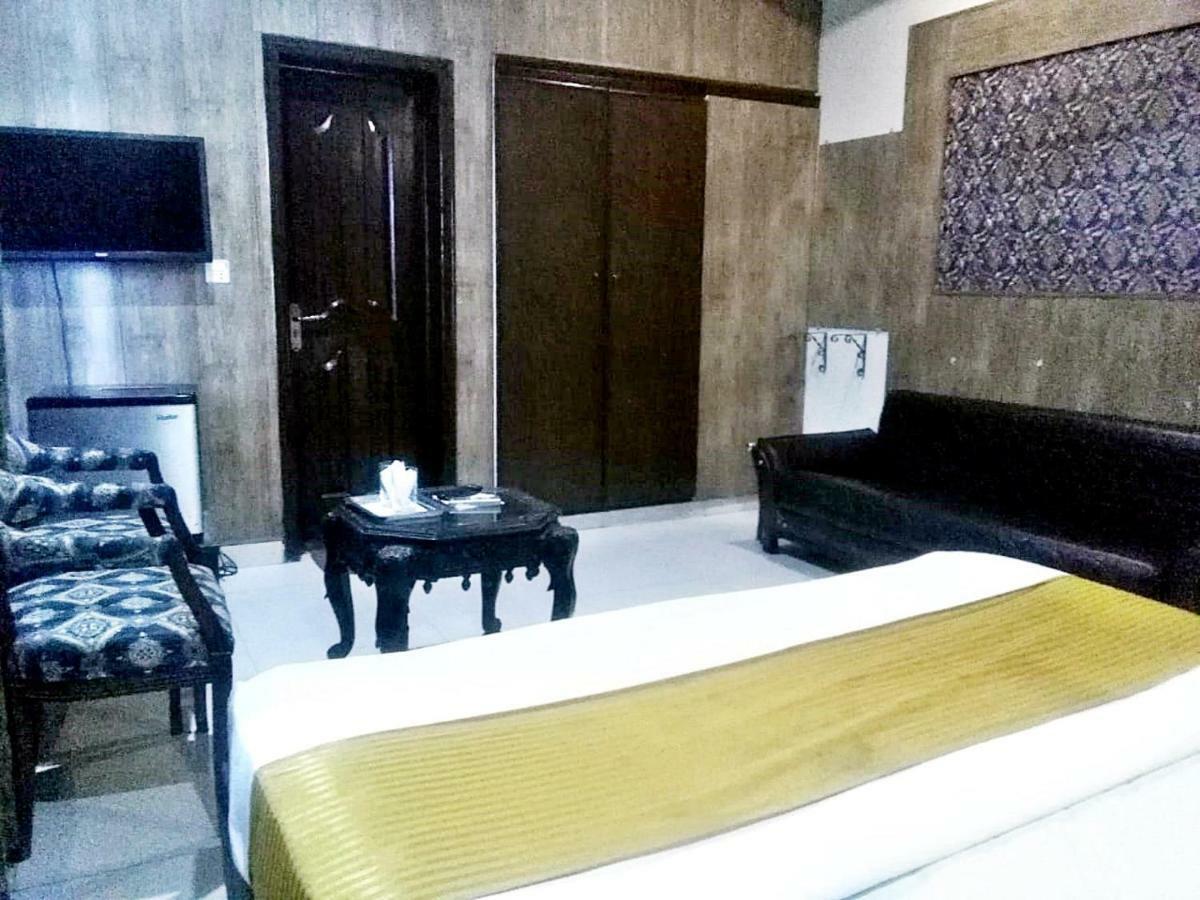 Quick Continental Hotel - Jail Road Lahore Eksteriør bilde
